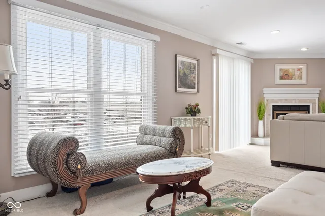 $300,000 | 8751 Jaffa Ct Drive East, Unit 33, Indianapolis, IN 46260