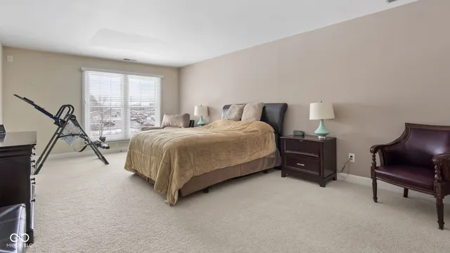 $300,000 | 8751 Jaffa Ct Drive East, Unit 33, Indianapolis, IN 46260