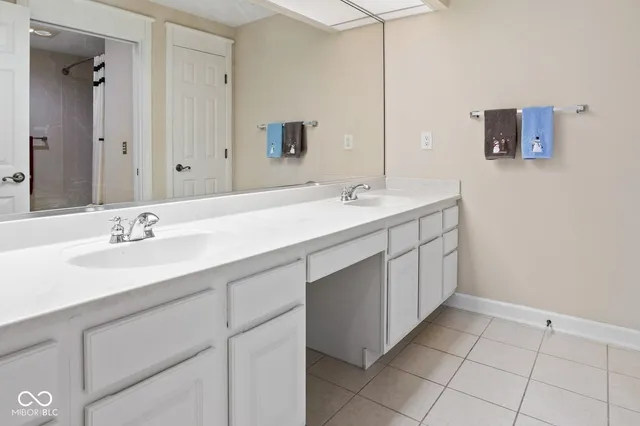 $300,000 | 8751 Jaffa Ct Drive East, Unit 33, Indianapolis, IN 46260