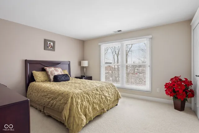 $300,000 | 8751 Jaffa Ct Drive East, Unit 33, Indianapolis, IN 46260