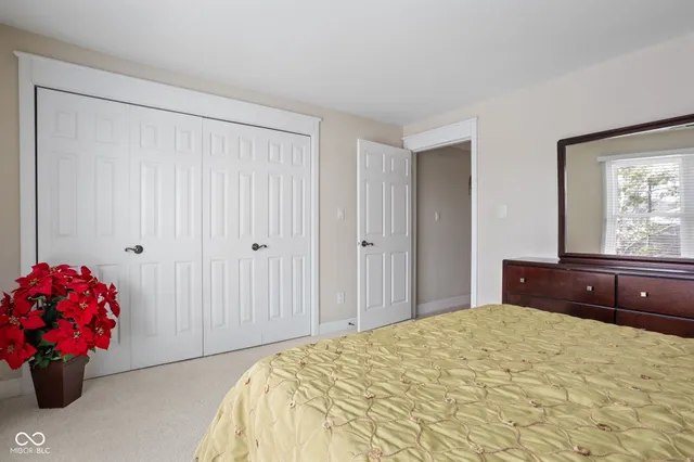 $300,000 | 8751 Jaffa Ct Drive East, Unit 33, Indianapolis, IN 46260