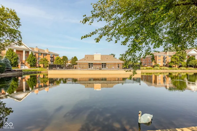 $300,000 | 8751 Jaffa Ct Drive East, Unit 33, Indianapolis, IN 46260