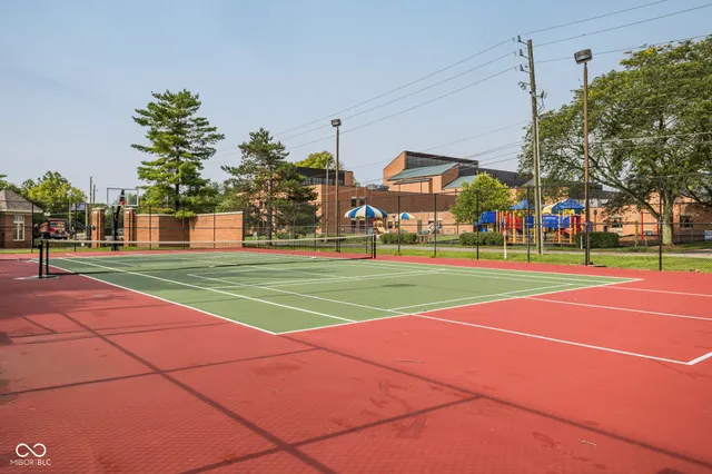 $300,000 | 8751 Jaffa Ct Drive East, Unit 33, Indianapolis, IN 46260