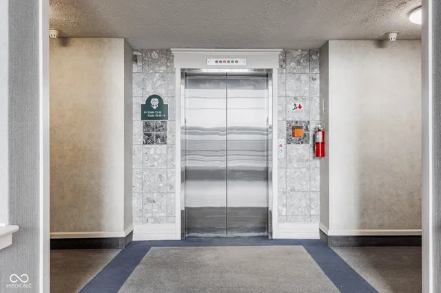 $300,000 | 8751 Jaffa Ct Drive East, Unit 33, Indianapolis, IN 46260