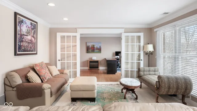 $300,000 | 8751 Jaffa Ct Drive East, Unit 33, Indianapolis, IN 46260