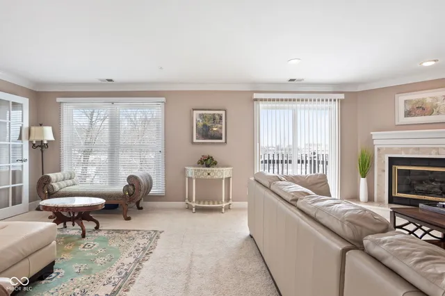 $300,000 | 8751 Jaffa Ct Drive East, Unit 33, Indianapolis, IN 46260