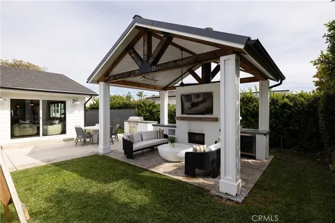 $4,850,000 | 1609 Ruth Lane, Newport Beach, CA 92660