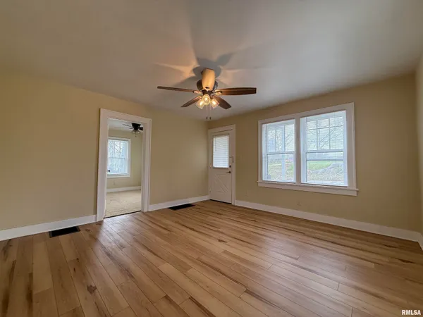 $52,900 | 519 North Charles Street, Macomb, IL 61455