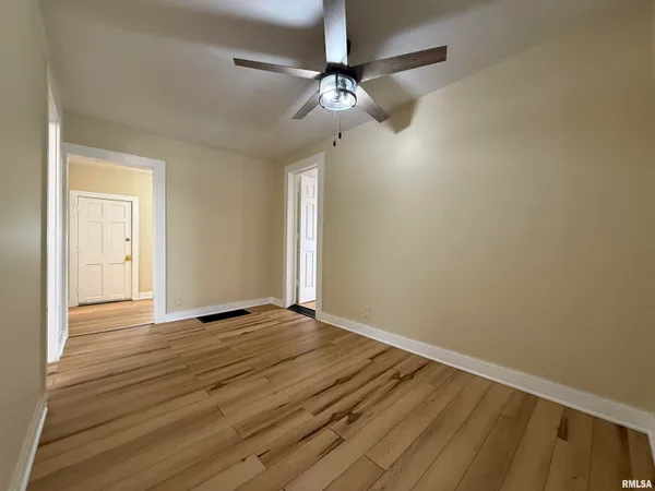 $52,900 | 519 North Charles Street, Macomb, IL 61455