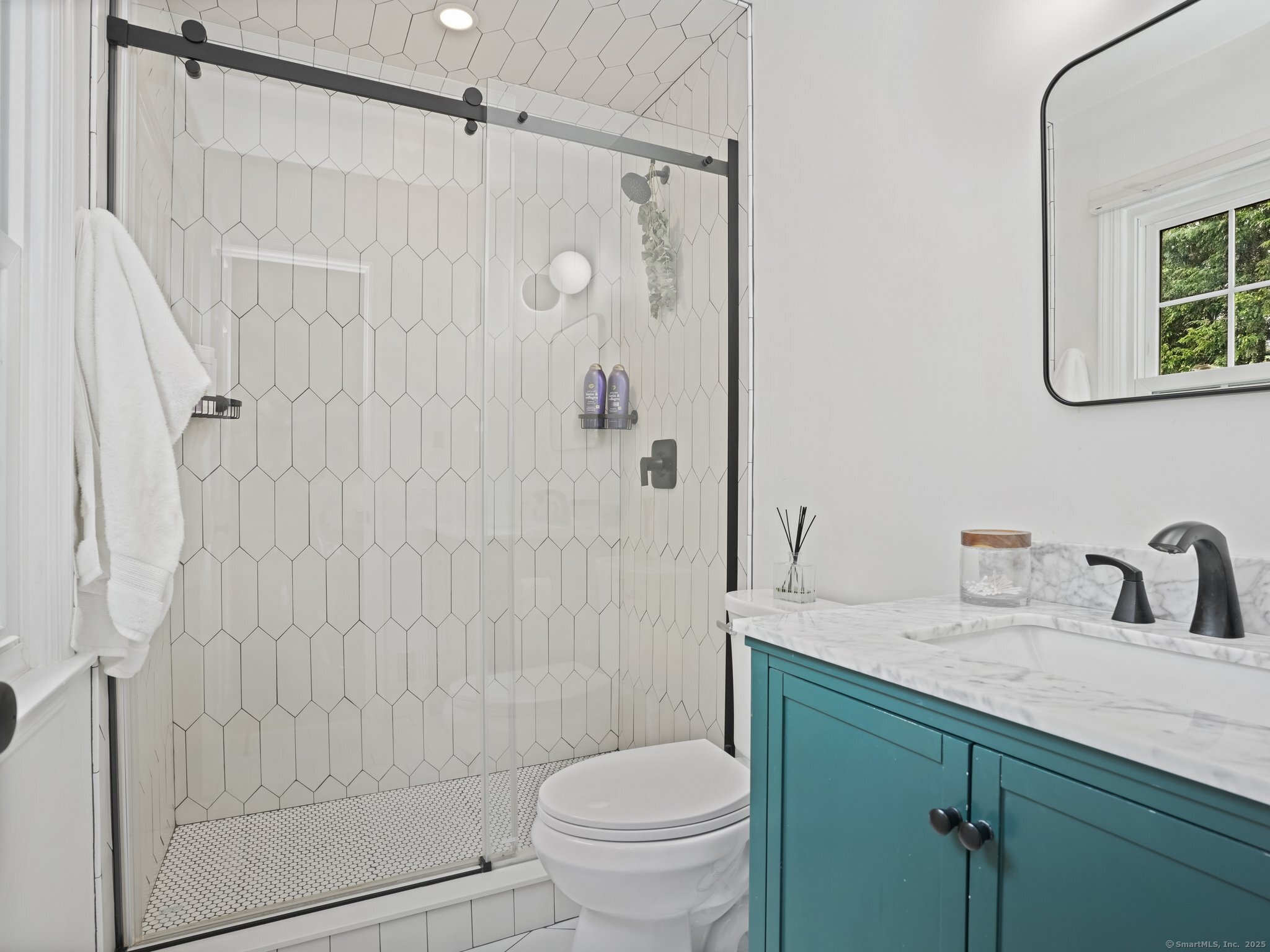 253 New Norwalk Road, Unit 5 New Canaan, CT 06840 - Photo 15 of 32