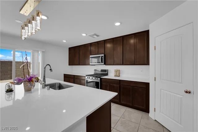$2,850 | 8753 Vermont Vista Street, Las Vegas, NV 89113