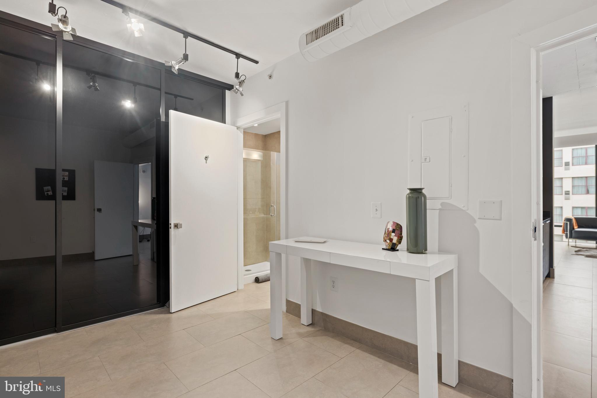 1133 14th Street Northwest, Unit 904 Washington, DC 20005 - Photo 20 of 31