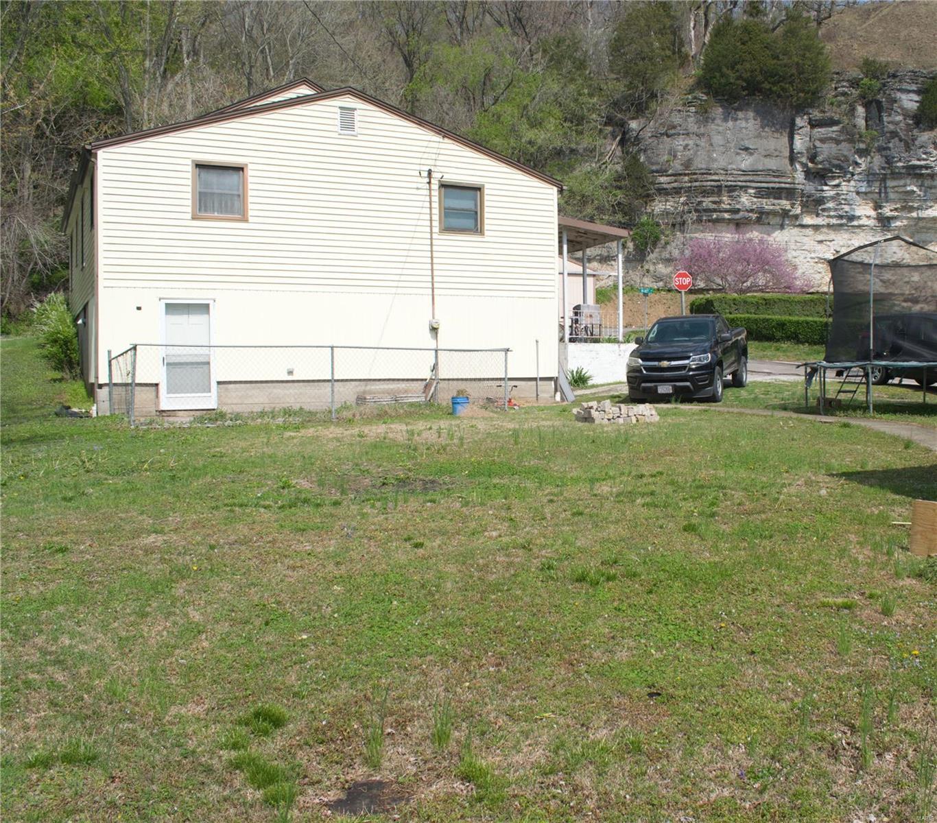 615 Bluff Road Prairie du Rocher, IL 62277 - Photo 4 of 35
