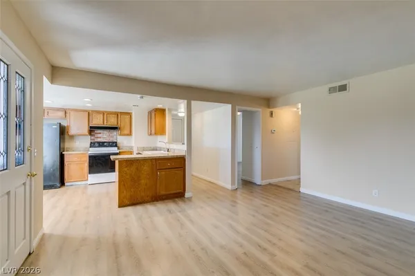 $1,315 | 1604 Justin Place, Henderson, NV 89011