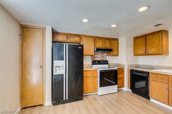 $1,315 | 1604 Justin Place, Henderson, NV 89011