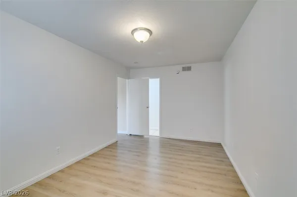 $1,315 | 1604 Justin Place, Henderson, NV 89011