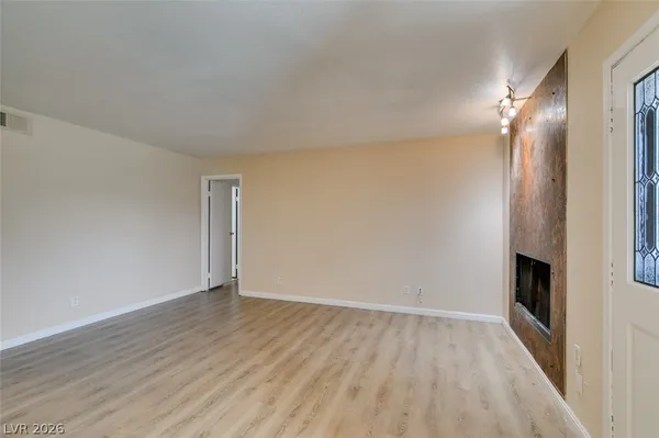 $1,315 | 1604 Justin Place, Henderson, NV 89011