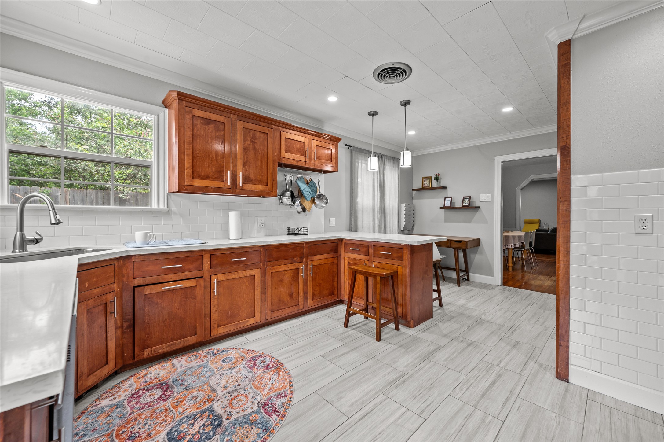2311 Addison Road Houston, TX 77030 - Photo 21 of 44