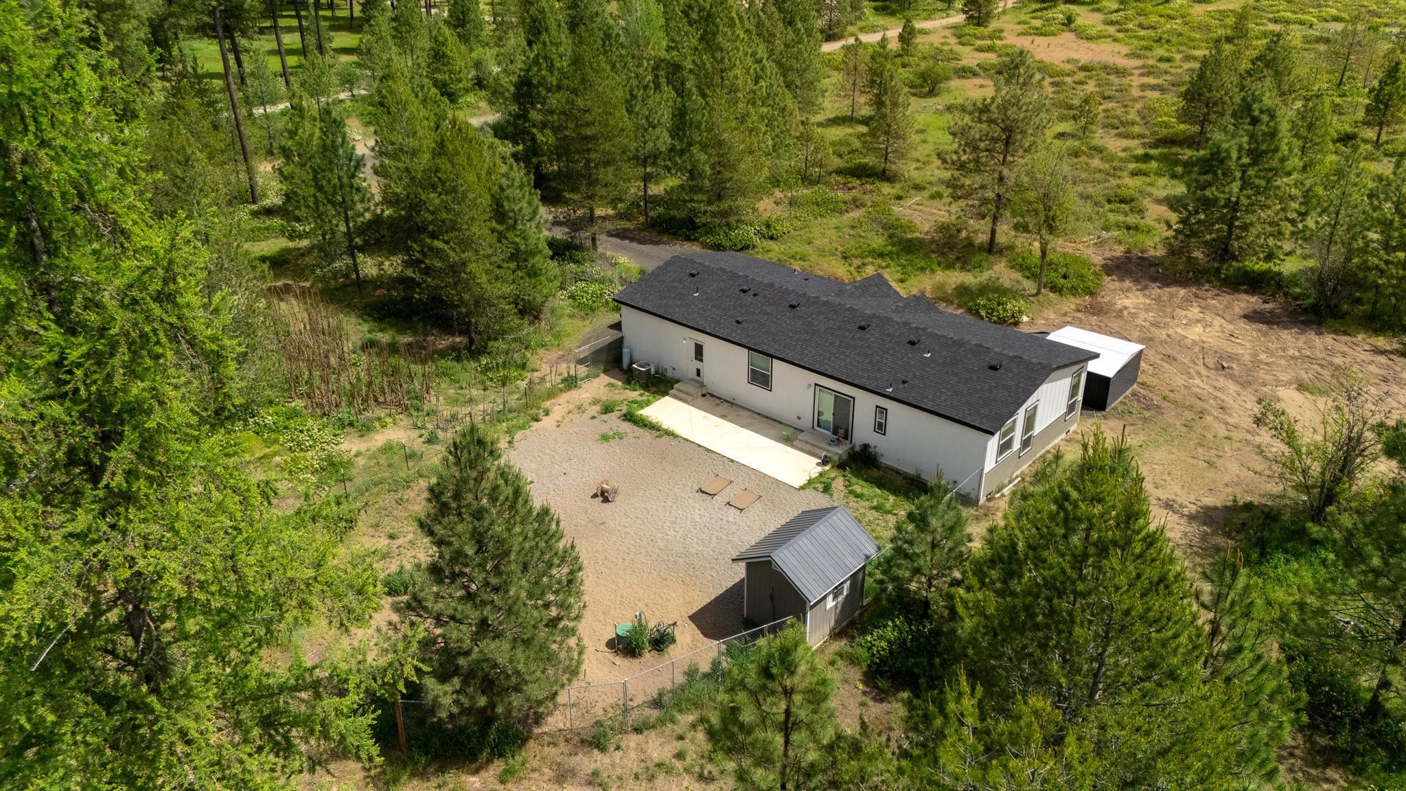 28995 North Hardesty Road Chattaroy, WA 99003 - Photo 35 of 46