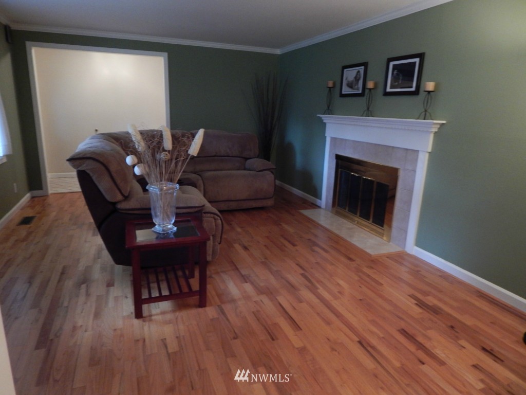 20411 96th Avenue Northeast Bothell, WA 98011 - Photo 2 of 25