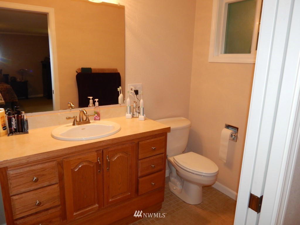 20411 96th Avenue Northeast Bothell, WA 98011 - Photo 13 of 25