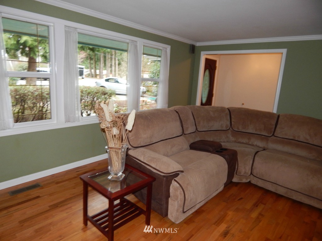 20411 96th Avenue Northeast Bothell, WA 98011 - Photo 3 of 25