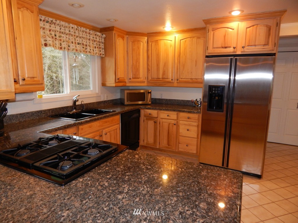 20411 96th Avenue Northeast Bothell, WA 98011 - Photo 6 of 25