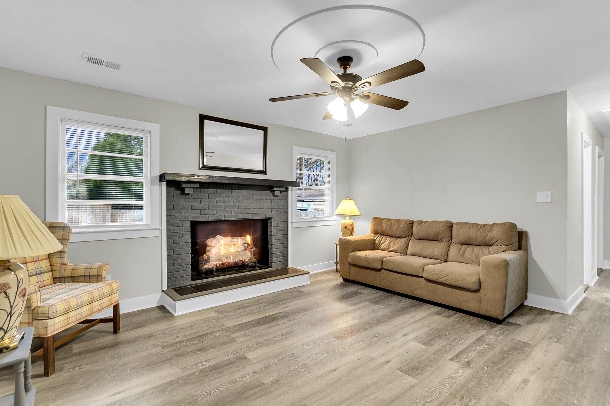 127 Roberts Road Summerville, SC 29483 - Photo 12 of 33 CREM - 127 Roberts-29