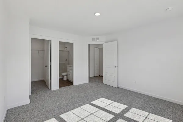 $306,990 | 6500 Linden Trail, Unit B, Wonder Lake, IL 60097