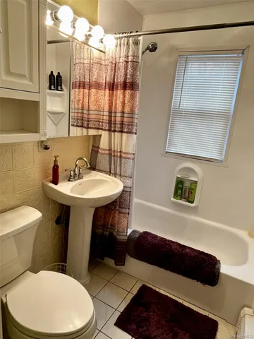 $189,000 | 105 Finch Lane, Unit 1B, Islip, NY 11751