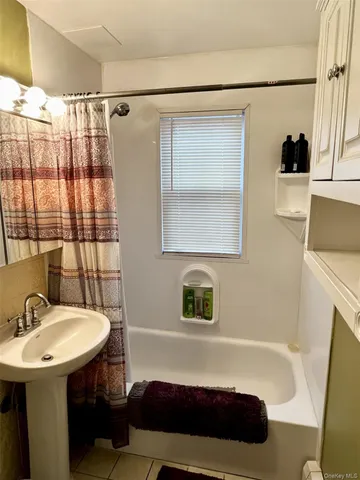 $189,000 | 105 Finch Lane, Unit 1B, Islip, NY 11751