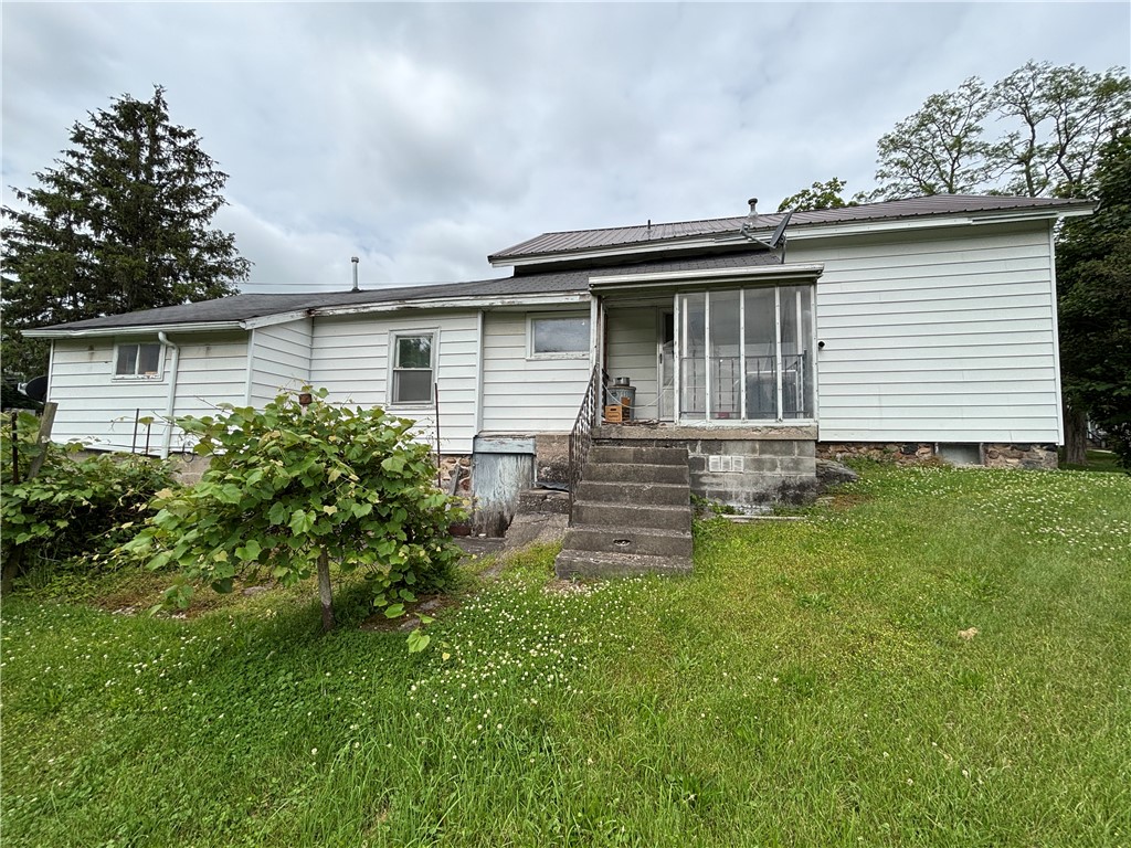 352 Vienna Street Arcadia, NY 14513 - Photo 7 of 22