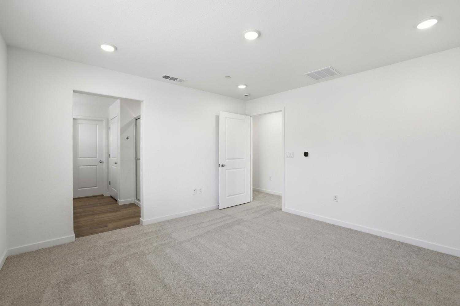 1251 Leonhardt Loop Lincoln, CA 95648 - Photo 7 of 11