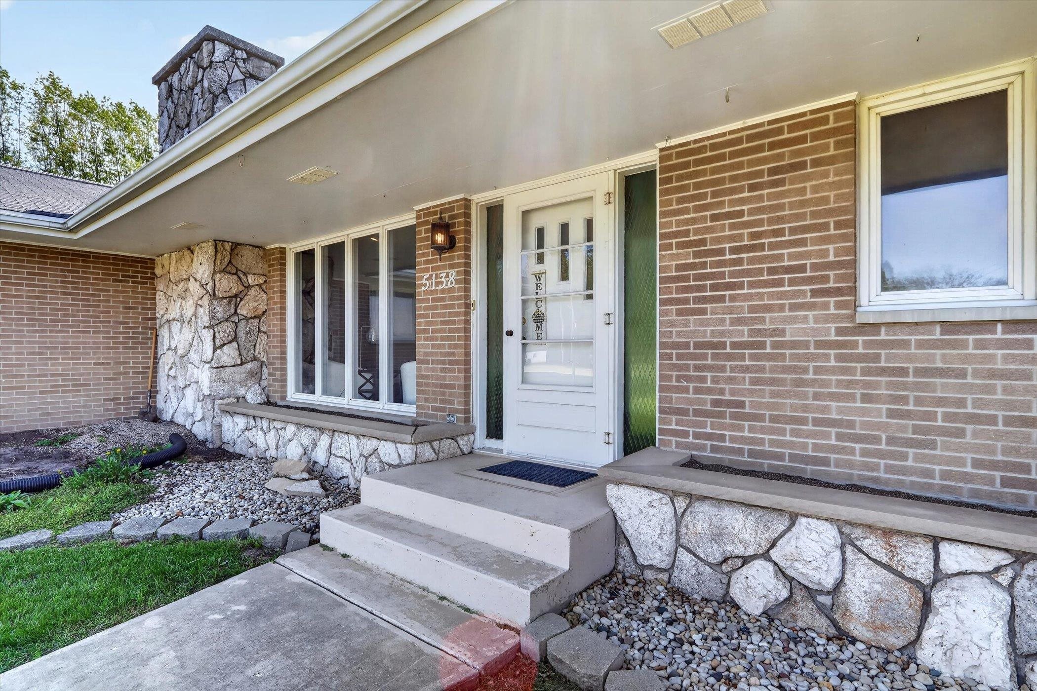 5138 East County Road South Beloit, WI 53511 - Photo 5 of 73