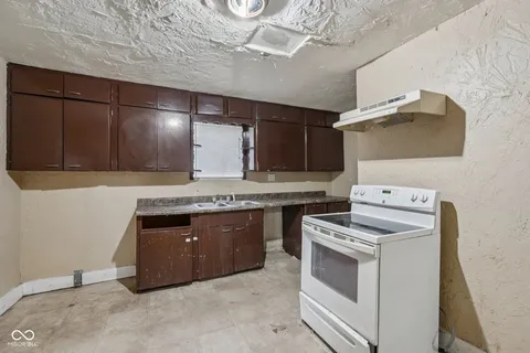 $115,000 | 404 North Grant Avenue, Indianapolis, IN 46201