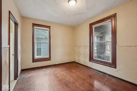 $115,000 | 404 North Grant Avenue, Indianapolis, IN 46201