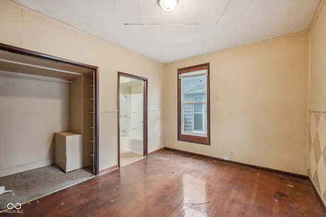 $115,000 | 404 North Grant Avenue, Indianapolis, IN 46201