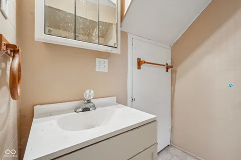 $115,000 | 404 North Grant Avenue, Indianapolis, IN 46201