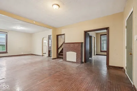 $115,000 | 404 North Grant Avenue, Indianapolis, IN 46201