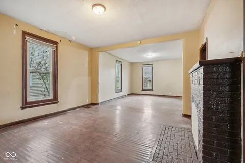 $115,000 | 404 North Grant Avenue, Indianapolis, IN 46201