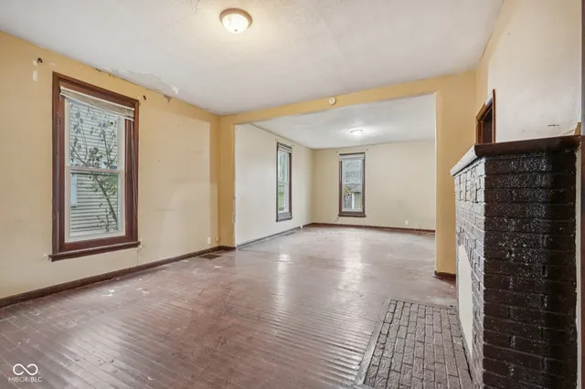 $115,000 | 404 North Grant Avenue, Indianapolis, IN 46201