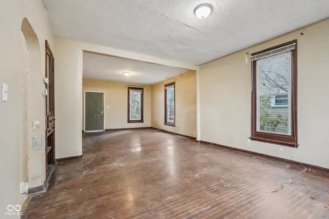 $115,000 | 404 North Grant Avenue, Indianapolis, IN 46201