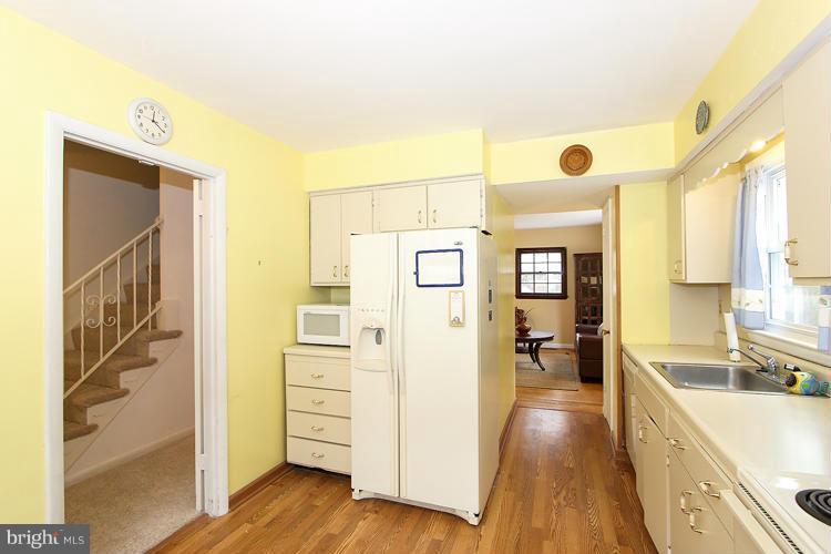 9021 Glenville Road Silver Spring, MD 20901 - Photo 13 of 25 Kitchen
