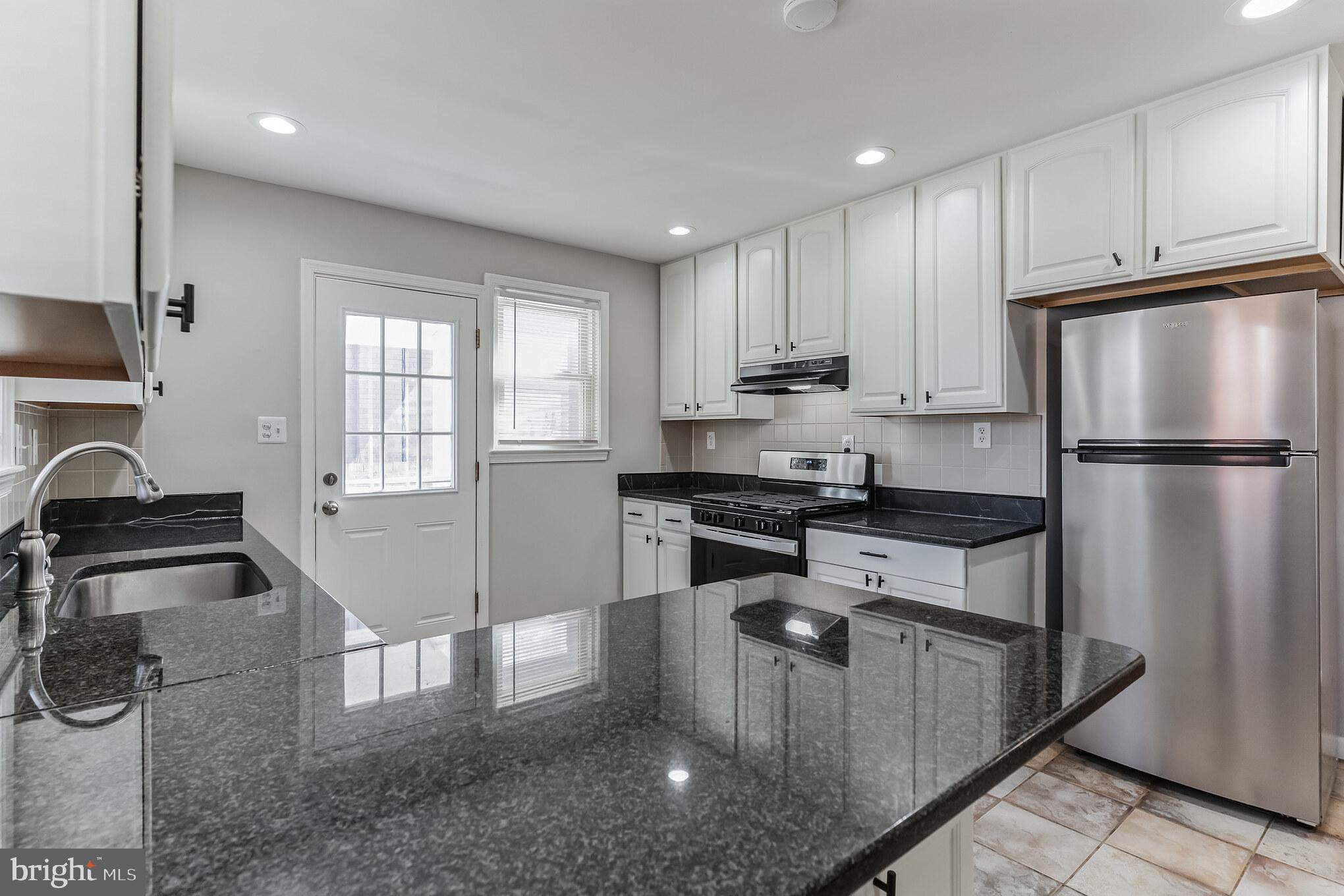 6414 Winnepeg Road Bethesda, MD 20817 - Photo 7 of 20