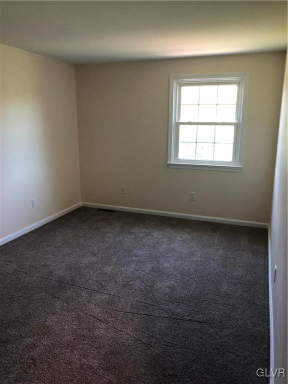 947 Barnside Road Allentown, PA 18103 - Photo 8 of 13 Gallery Image 8