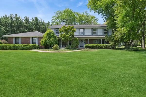 $579,000 | 205 Whitaker Court, Woodstock, IL 60098