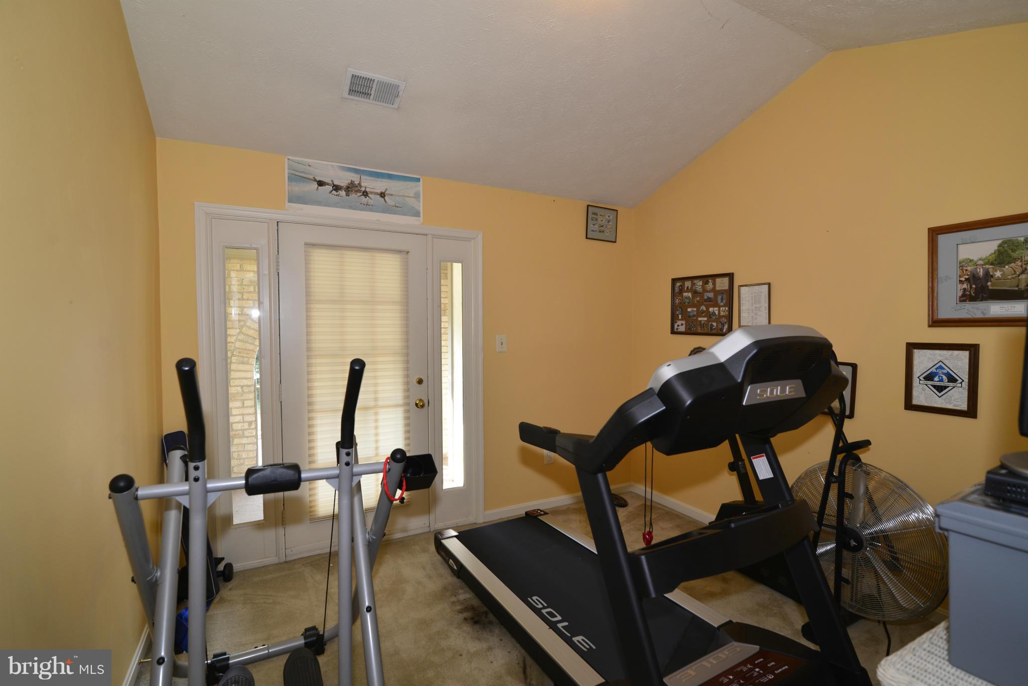 25 Rutherford Circle Sterling, VA 20165 - Photo 21 of 30 Study/ Exercise room of MBR