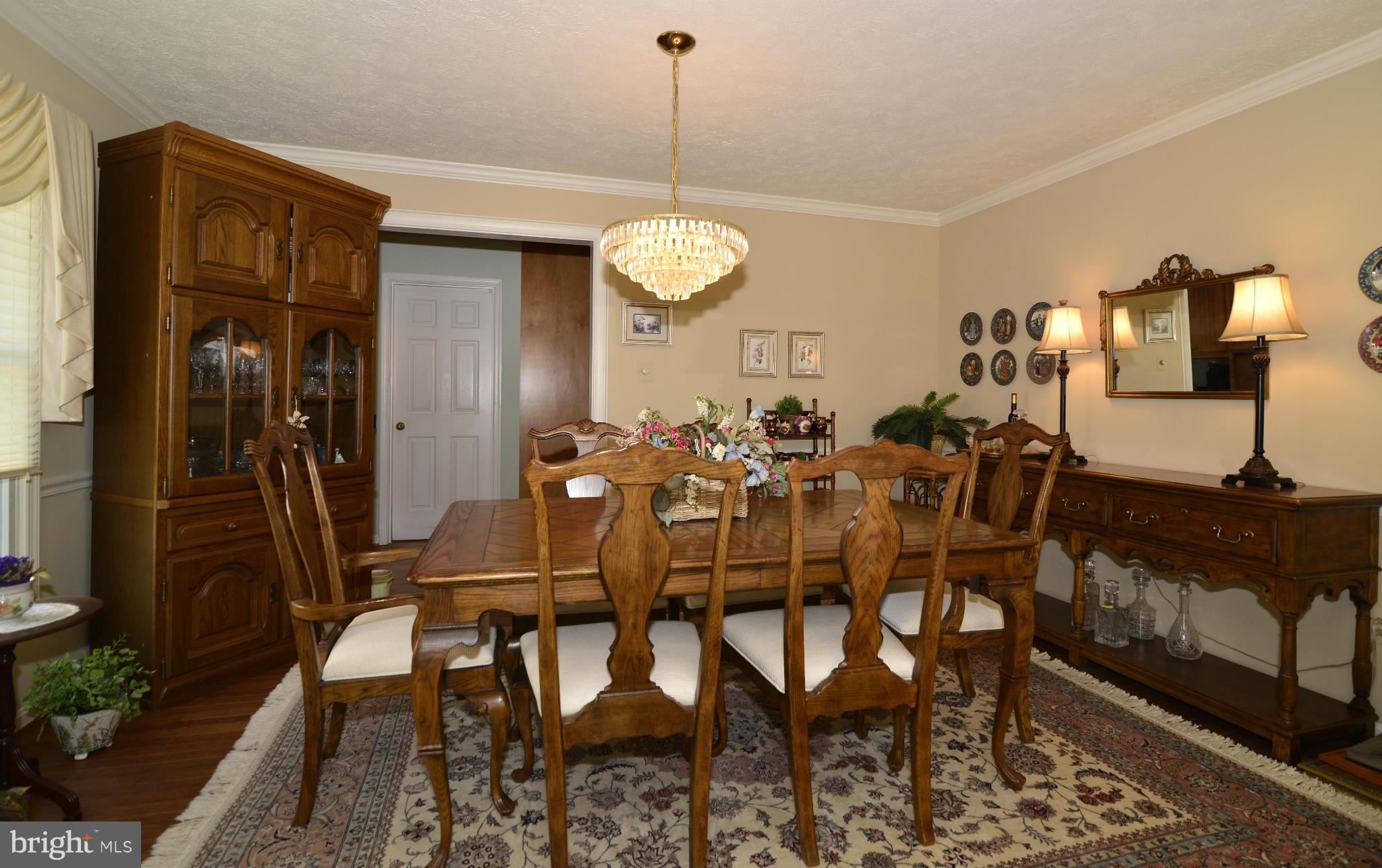 25 Rutherford Circle Sterling, VA 20165 - Photo 8 of 30 Dining Room