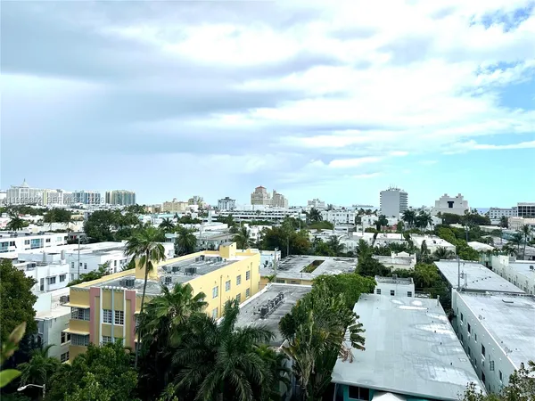 $2,600 | 1020 Meridian Avenue, Unit 806, Miami Beach, FL 33139