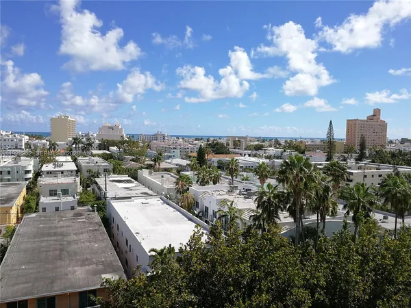 $2,600 | 1020 Meridian Avenue, Unit 806, Miami Beach, FL 33139